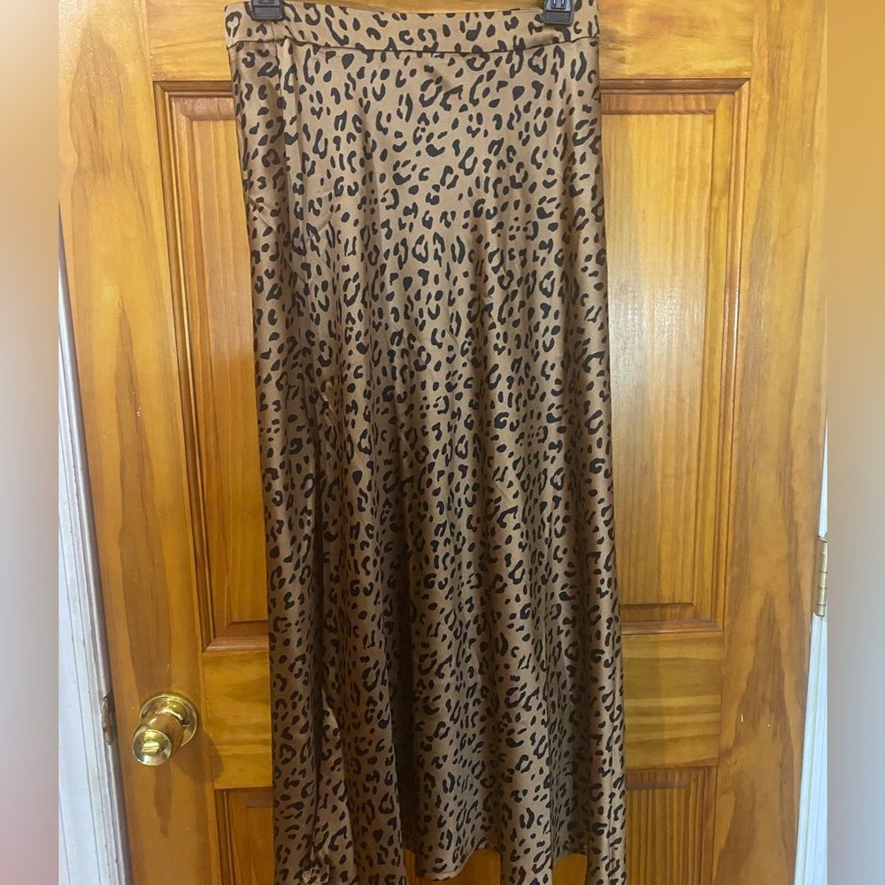 Leopard print maxi skirt